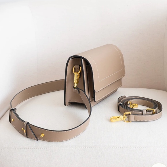 AALLYN Ingrid Crossbody/Shoulder Bag in Biscotti - Picture 9 of 10